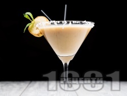  Banana Boomer   ,     -   